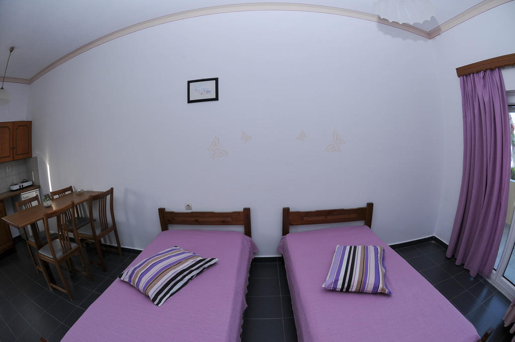Efstathia Hotel Xirokambos  Quarto foto